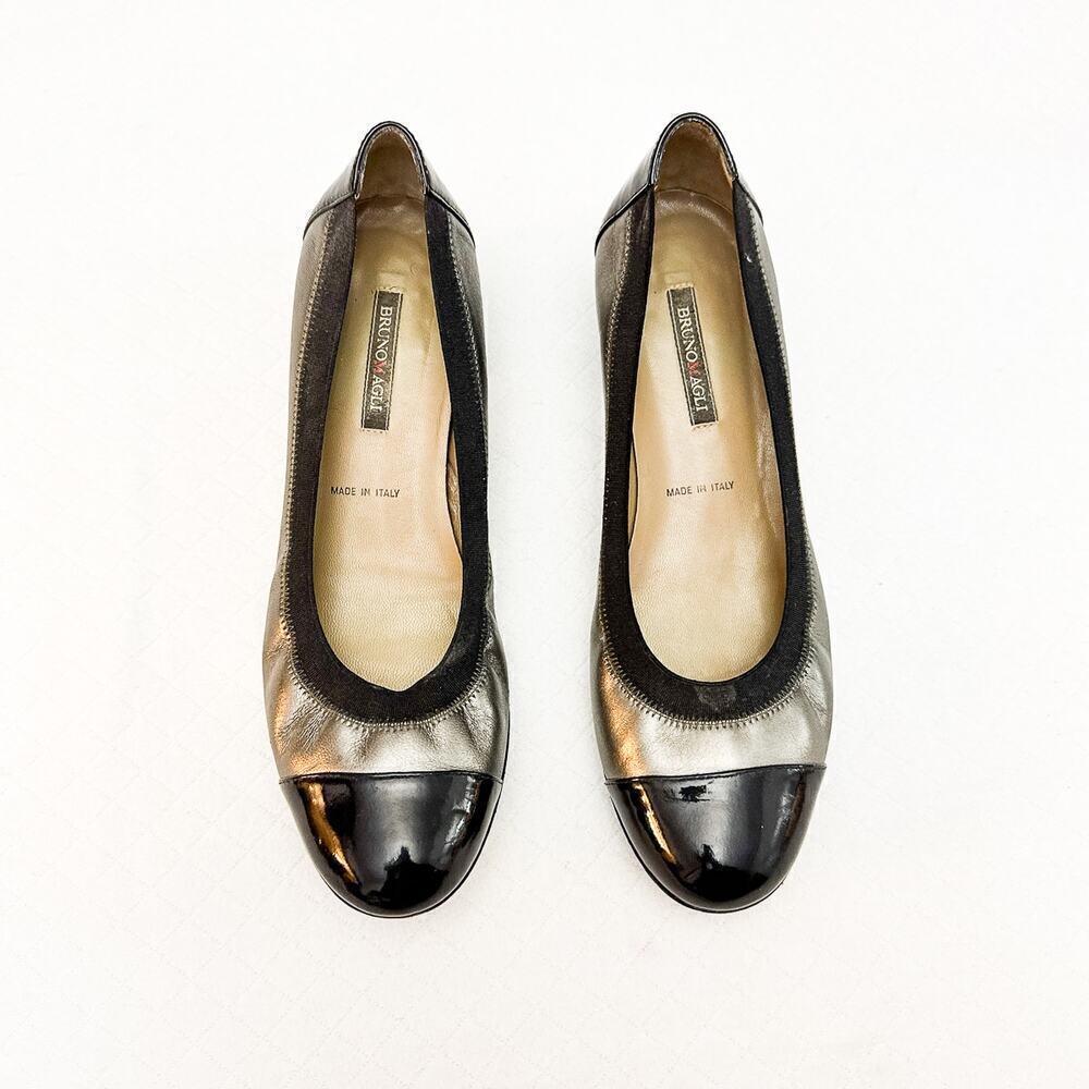 Bruno Magli Round Toe Ballerina Flat Black Metallic Silver DN5423 Size 39 Italy